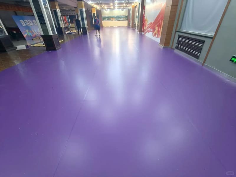 Diagnostic pattern check on PVC sports flooring